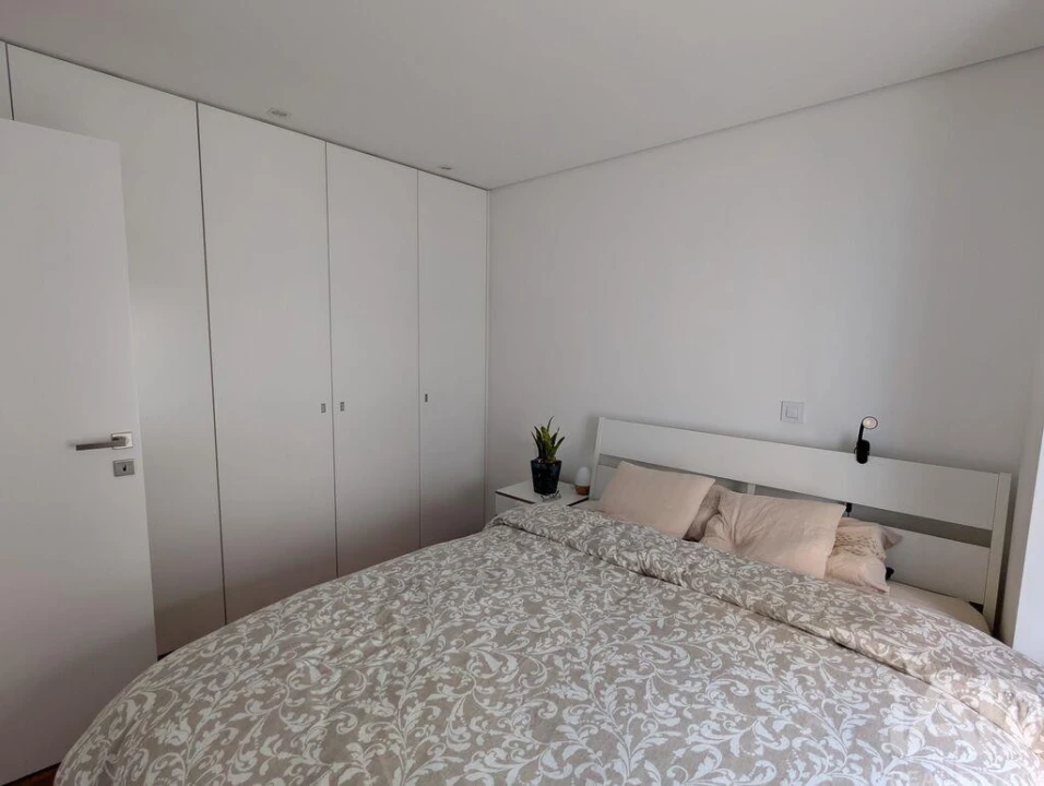 Apartamento T1 para Arrendamento em Santo António Foto 7