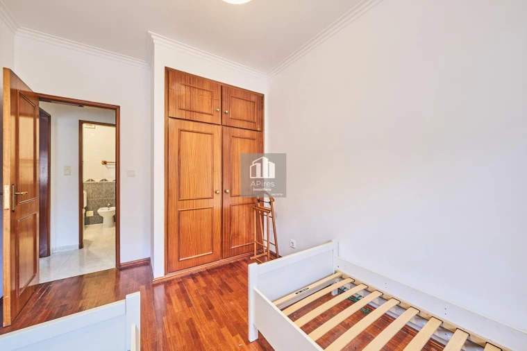 Apartamento T2 para Venda em Charneca de Caparica e Sobreda Foto 12