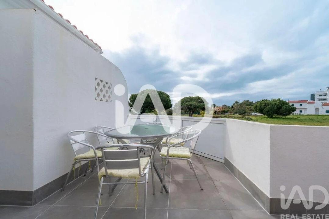 Apartamento T2 para Venda em Quarteira Foto 11