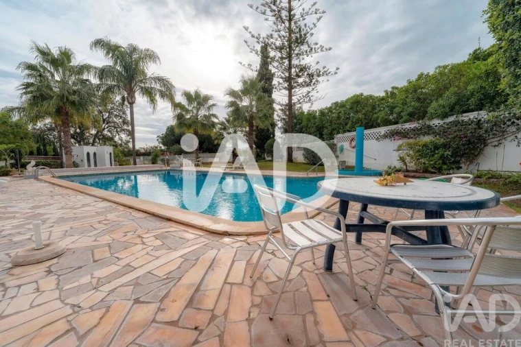 Apartamento T2 para Venda em Quarteira Foto 40