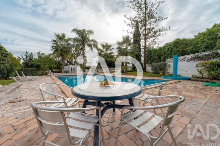 Apartamento T2 para Venda em Quarteira Foto 39