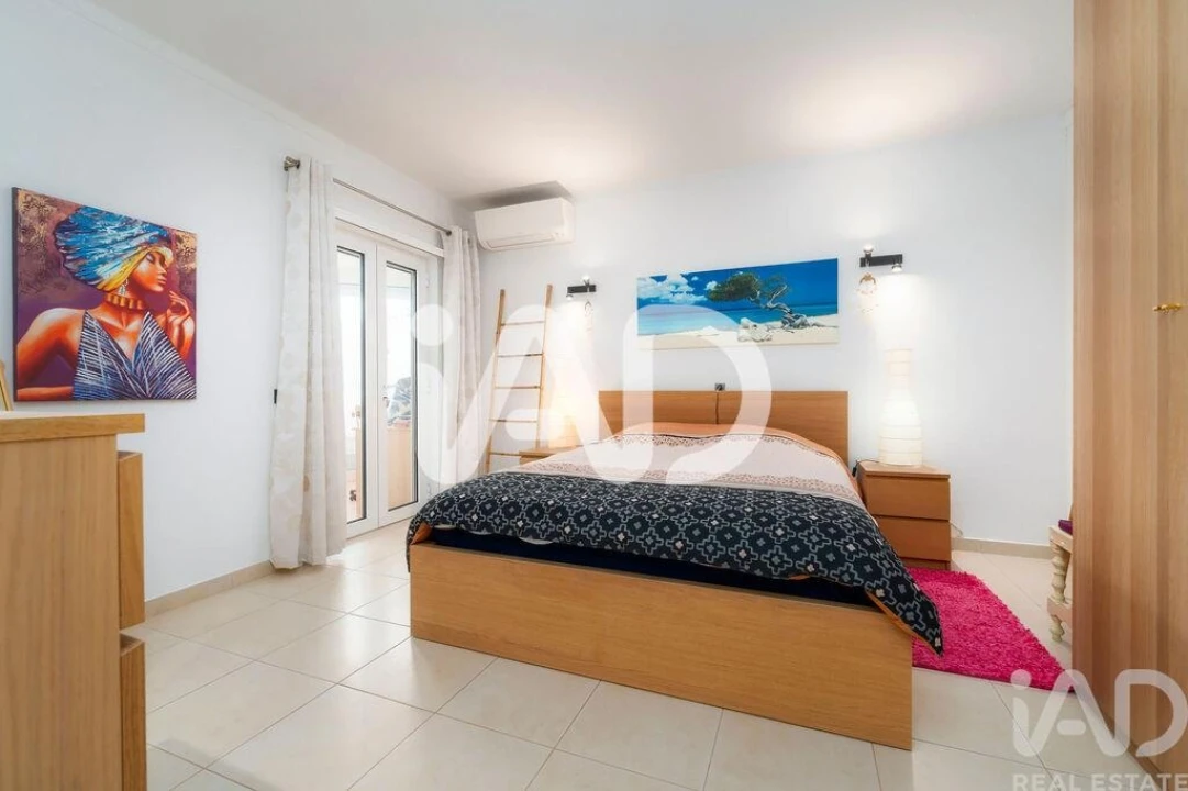 Apartamento T2 para Venda em Quarteira Foto 23