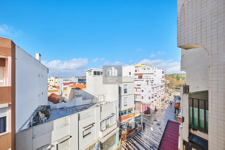 Apartamento T1 para Venda em Costa da Caparica Foto 12