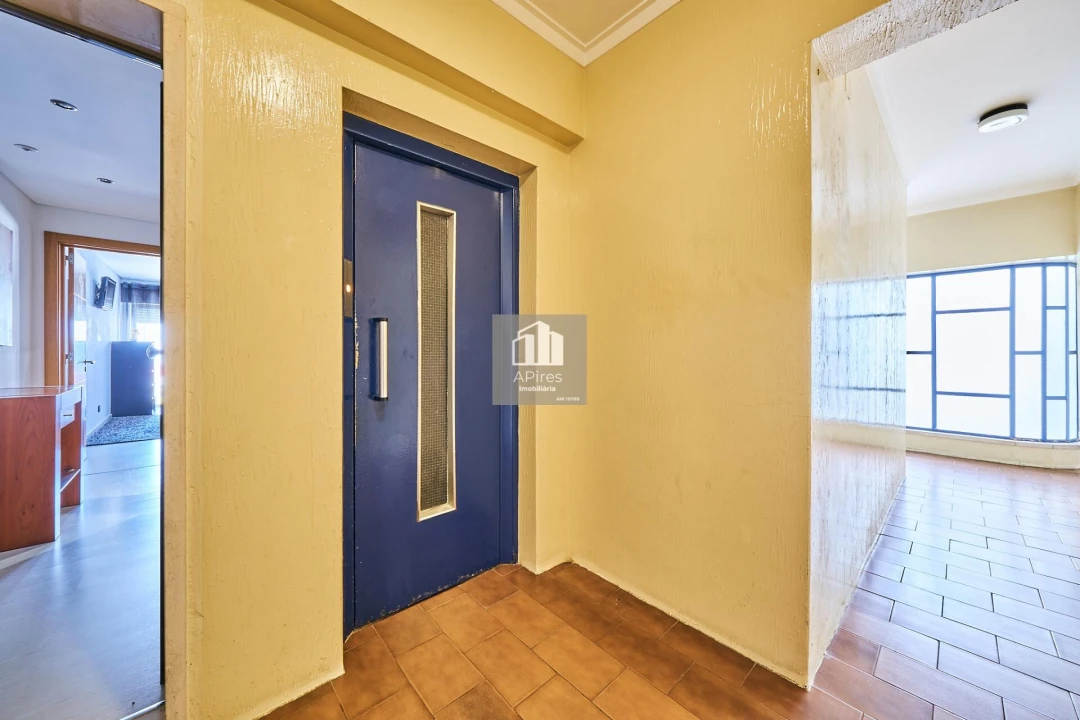 Apartamento T1 para Venda em Costa da Caparica Foto 17