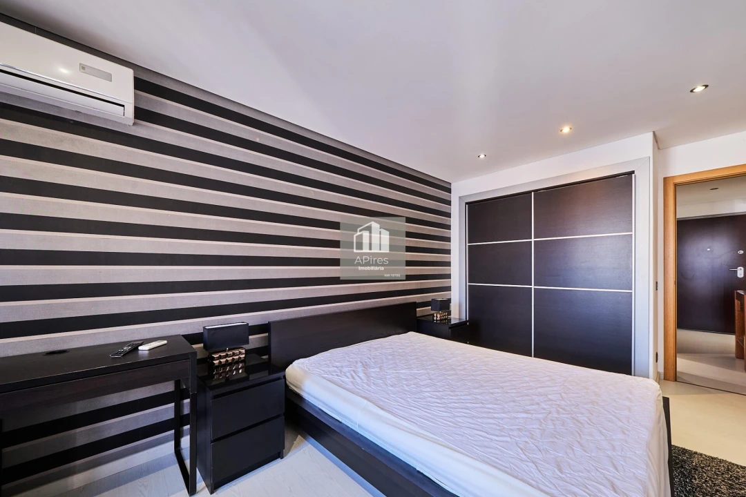 Apartamento T1 para Venda em Costa da Caparica Foto 11