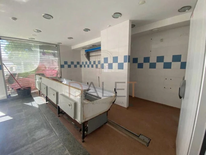 Loja para Venda em Loures Foto 2