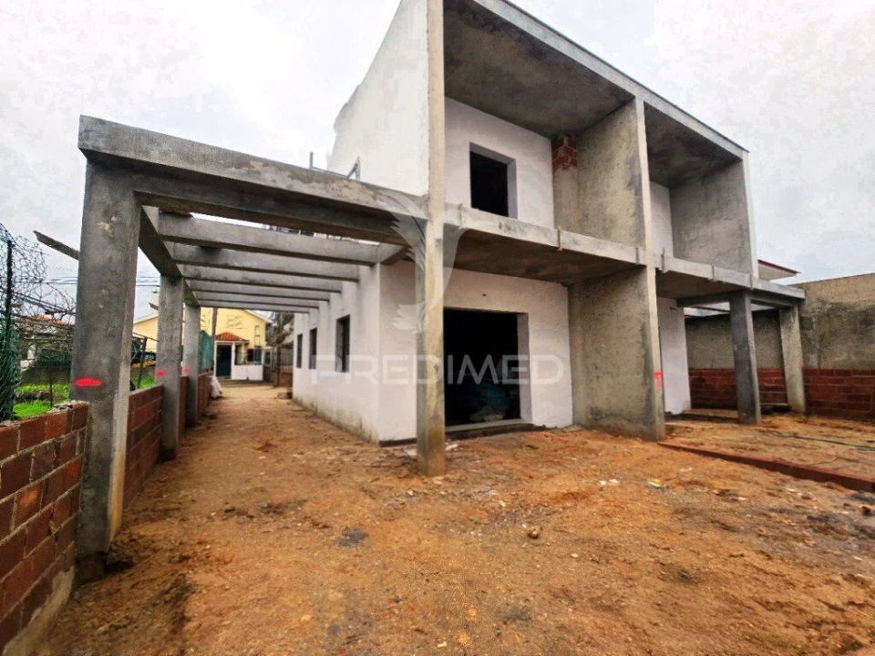 Moradia T3 para Venda em Fernao Ferro Foto 1