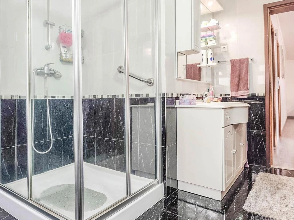 Moradia T4 para Venda em Marinha Grande Foto 12