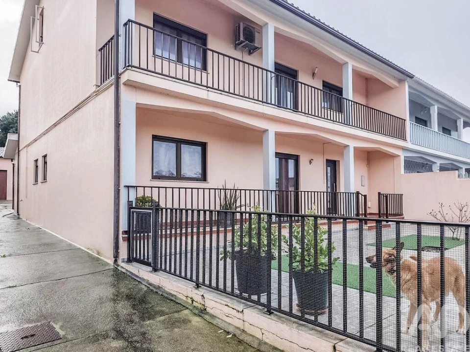 Moradia T4 para Venda em Marinha Grande Foto 3