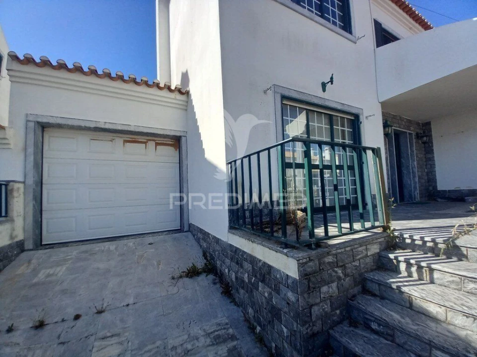 Moradia T4 para Venda em Santo Isidoro Foto 3