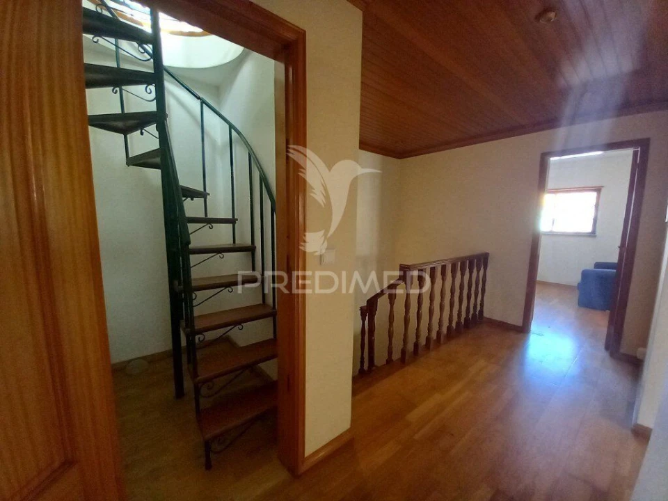 Moradia T4 para Venda em Santo Isidoro Foto 12