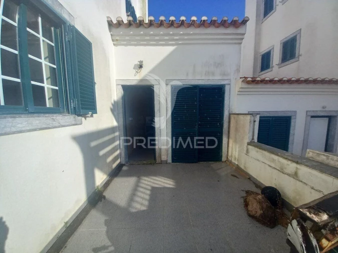 Moradia T4 para Venda em Santo Isidoro Foto 8