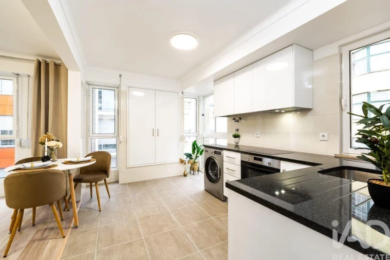 Apartamento T4 para Venda em Aljubarrota Foto 6