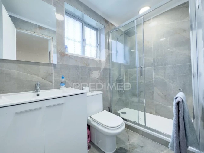 Moradia T4 para Venda em Charneca de Caparica e Sobreda Foto 11