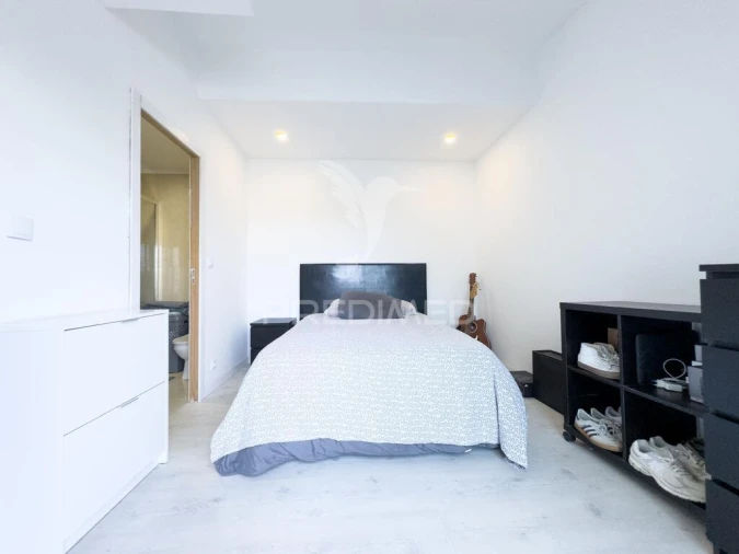 Moradia T4 para Venda em Charneca de Caparica e Sobreda Foto 2