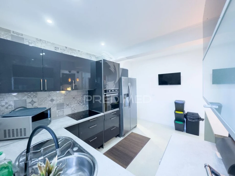 Moradia T4 para Venda em Charneca de Caparica e Sobreda Foto 12