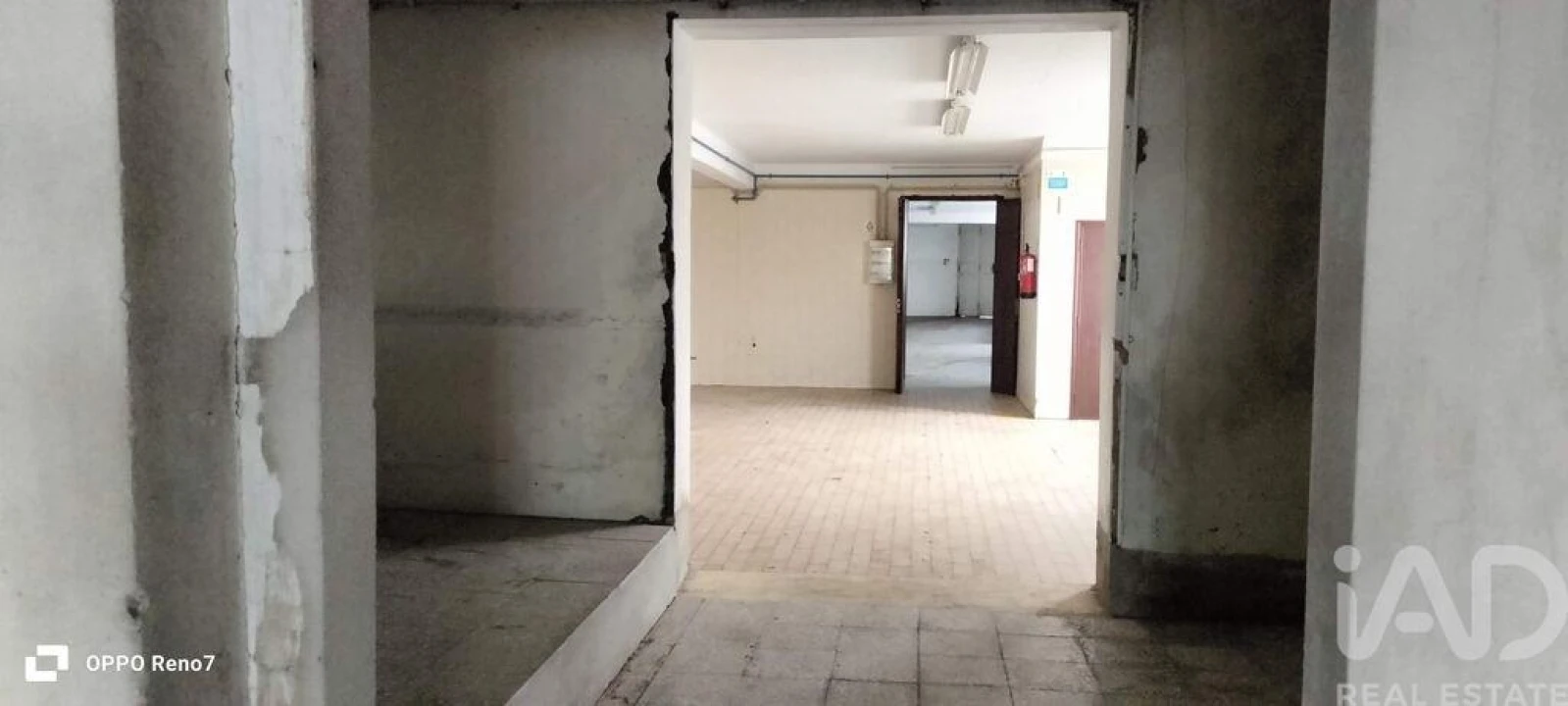 Armazém para Venda em Escapães Foto 13