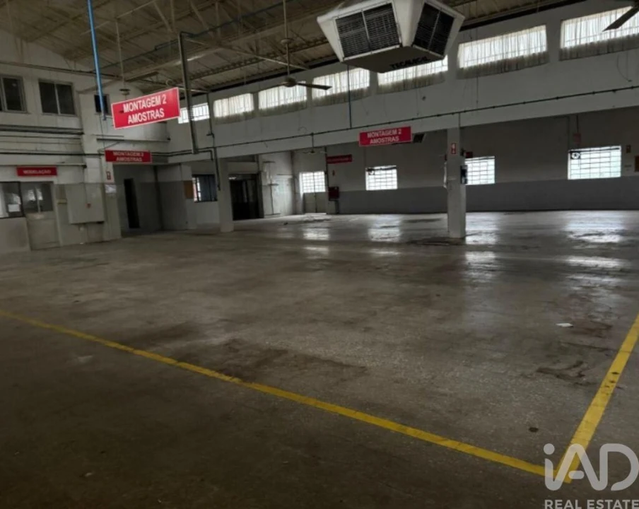 Armazém para Venda em Escapães Foto 6
