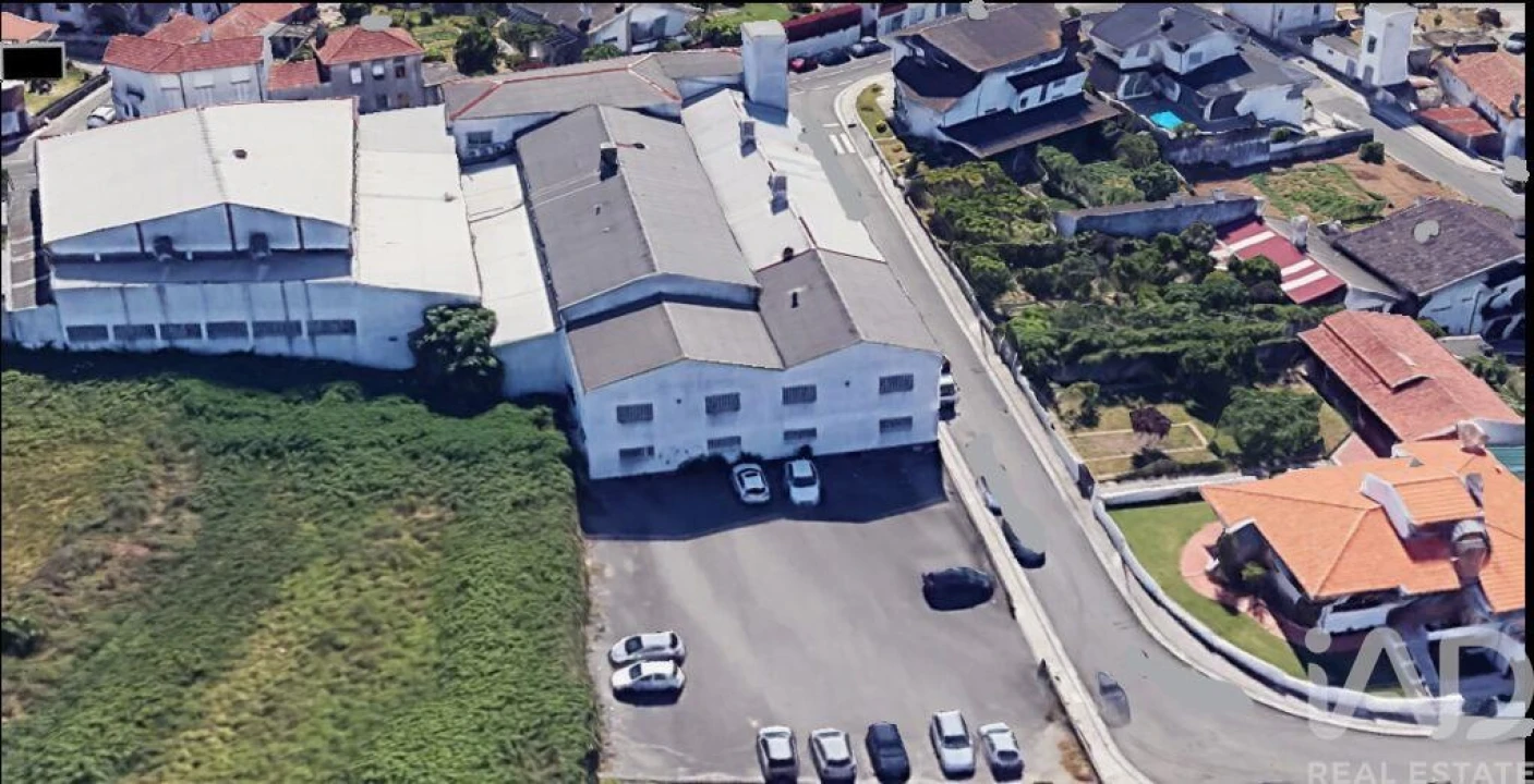 Armazém para Venda em Escapães Foto 4