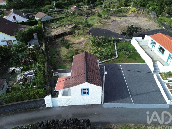Moradia T1 para Venda em Lajes do Pico Foto 15