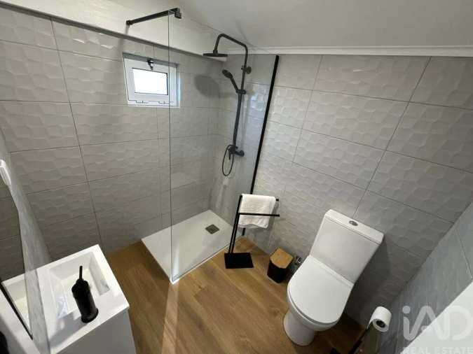 Moradia T1 para Venda em Lajes do Pico Foto 7