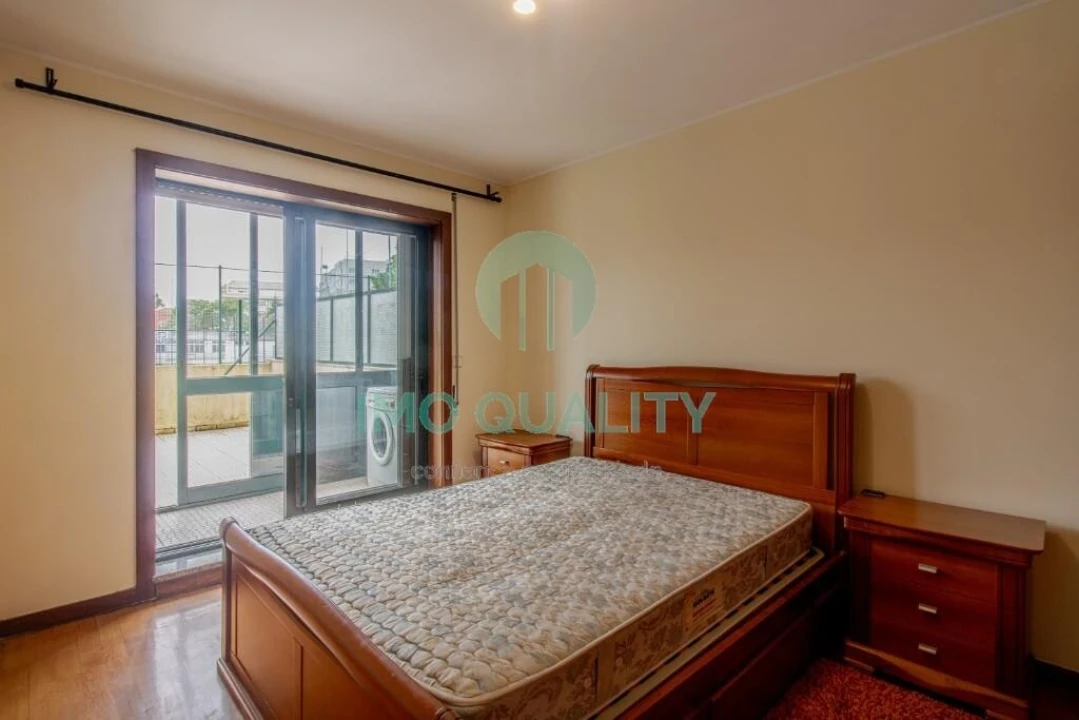 Apartamento T1 para Arrendamento em Paranhos Foto 4