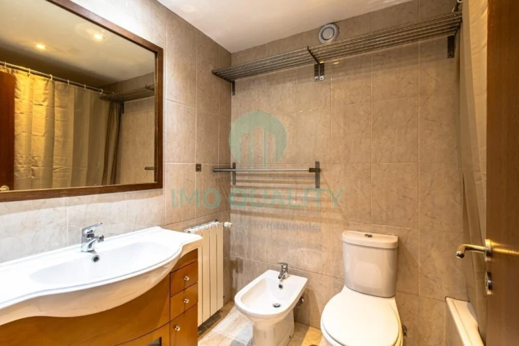 Apartamento T1 para Arrendamento em Paranhos Foto 5