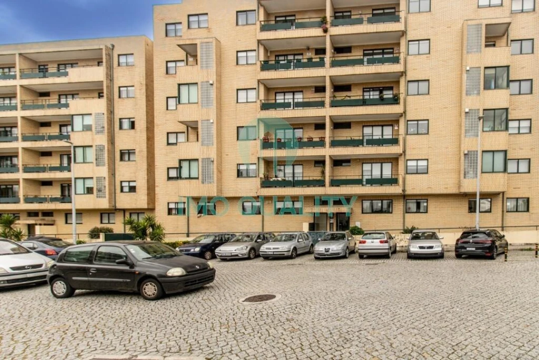 Apartamento T1 para Arrendamento em Paranhos Foto 1