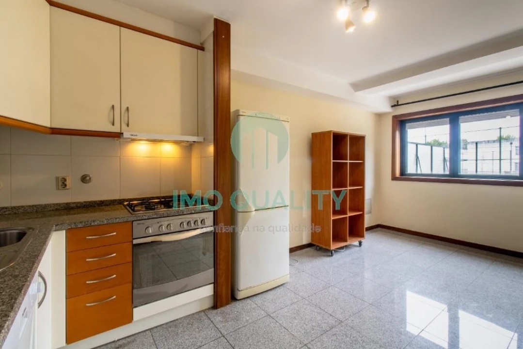 Apartamento T1 para Arrendamento em Paranhos Foto 7