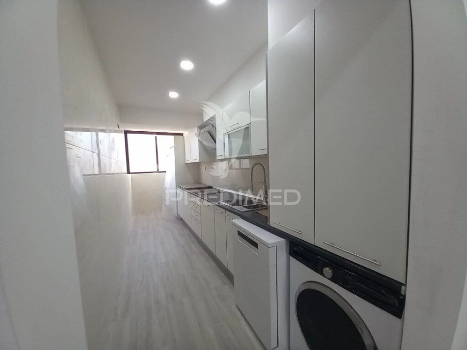Apartamento T3 para Venda em Costa da Caparica Foto 1