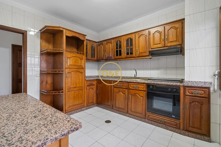 Apartamento T3 para Venda em Paços de Ferreira Foto 8
