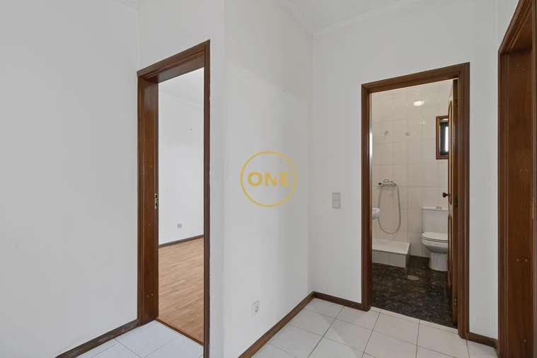 Apartamento T3 para Venda em Paços de Ferreira Foto 13