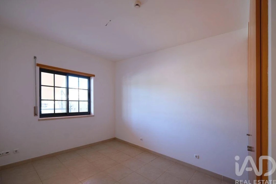 Apartamento T1 para Venda em Quinta do Anjo Foto 4