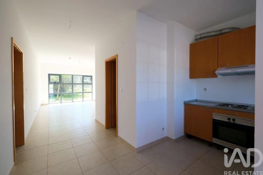 Apartamento T1 para Venda em Quinta do Anjo Foto 3