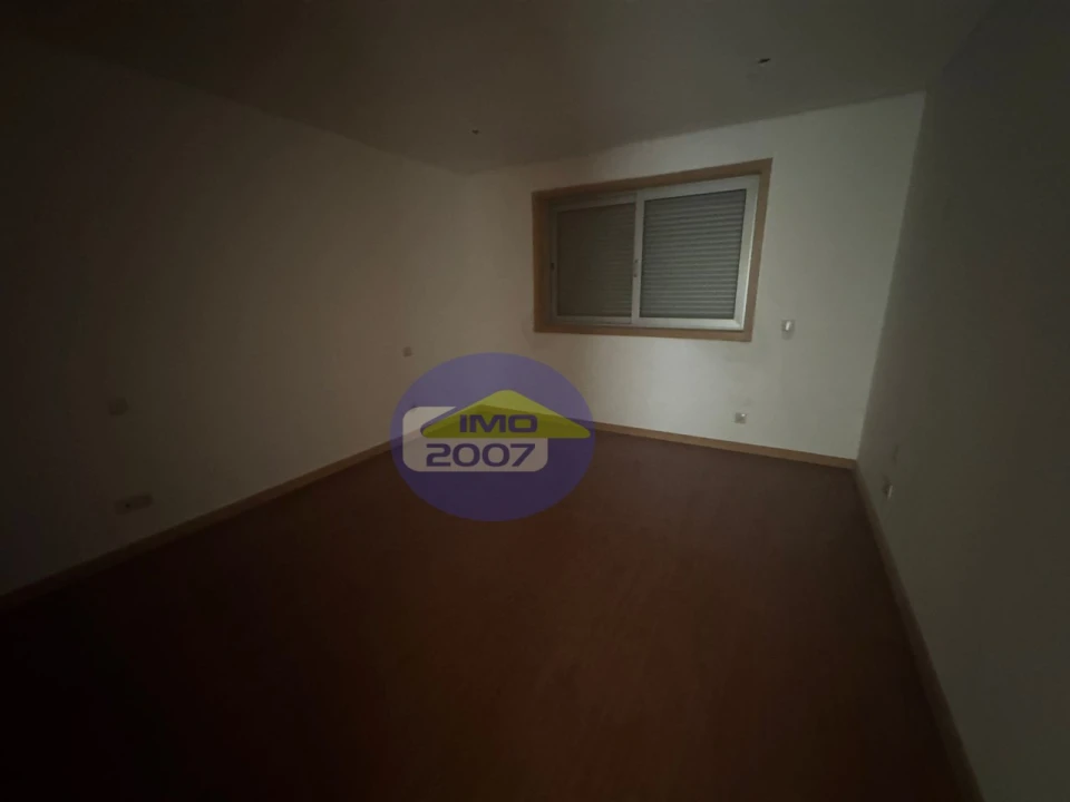 Quinta T3 para Venda em Mozelos Foto 23