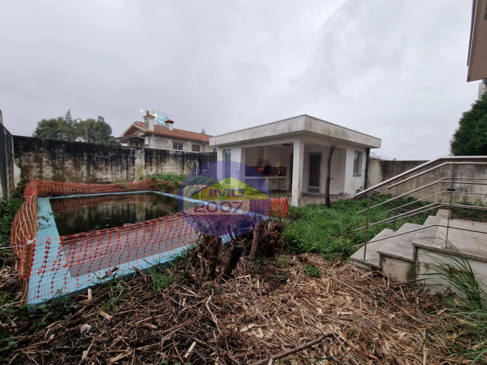 Quinta T3 para Venda em Mozelos Foto 36