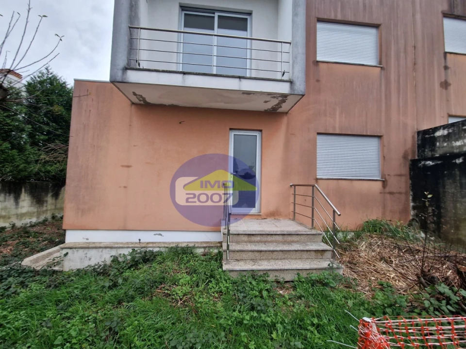 Quinta T3 para Venda em Mozelos Foto 37