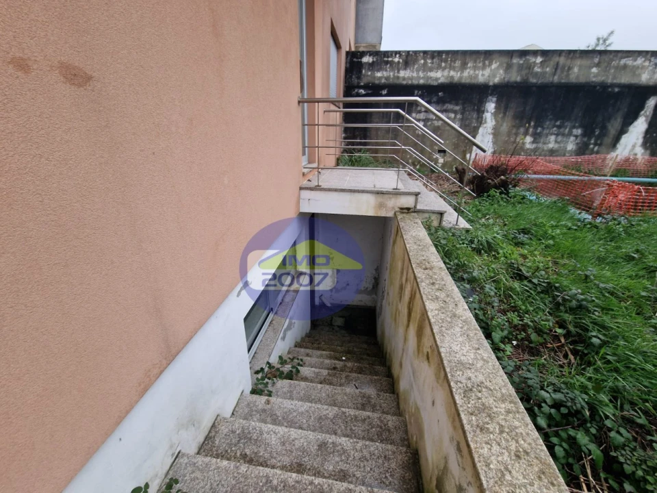 Quinta T3 para Venda em Mozelos Foto 38