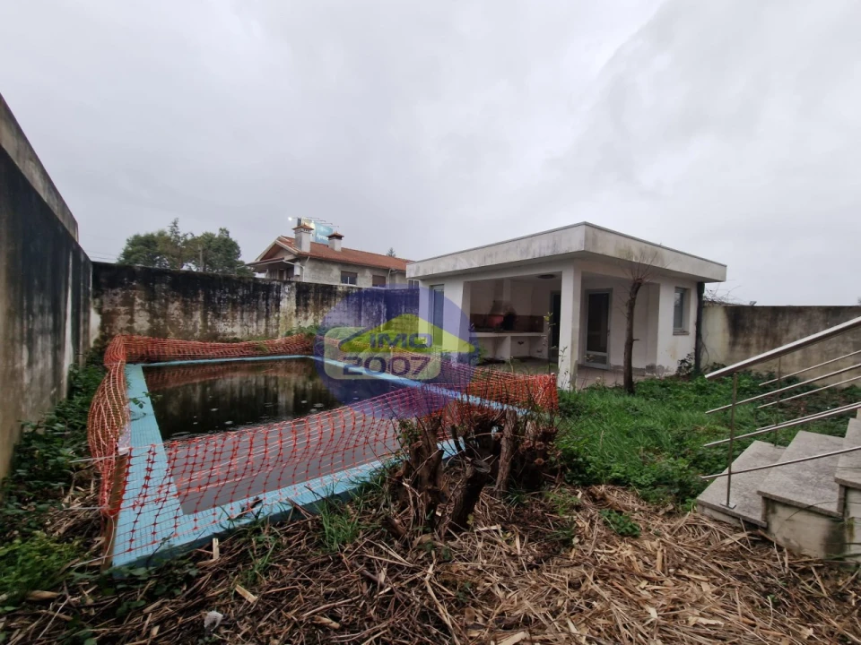 Quinta T3 para Venda em Mozelos Foto 39