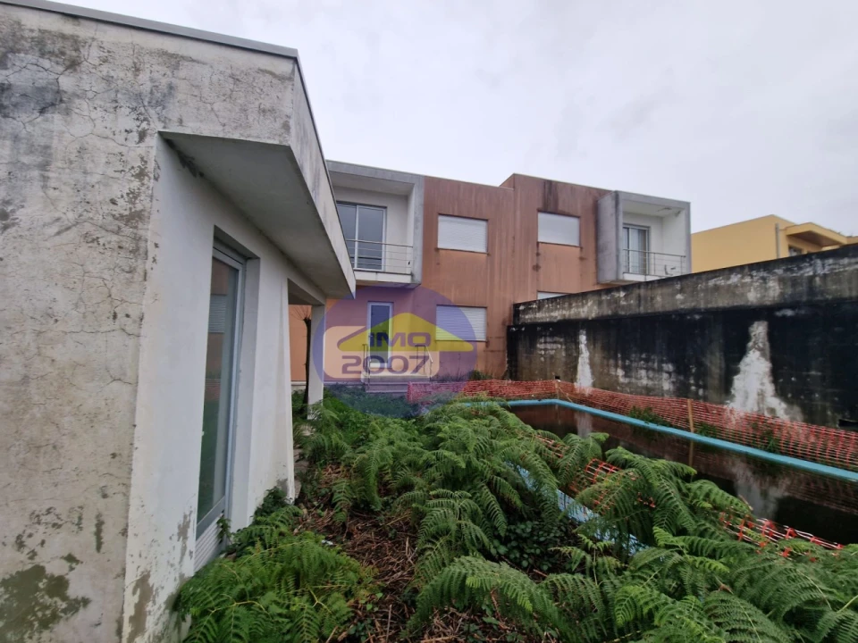 Quinta T3 para Venda em Mozelos Foto 41