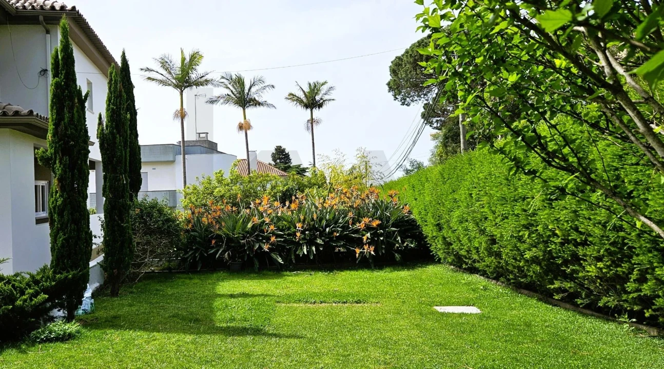 Moradia T5 para Venda em Cascais e Estoril Foto 3