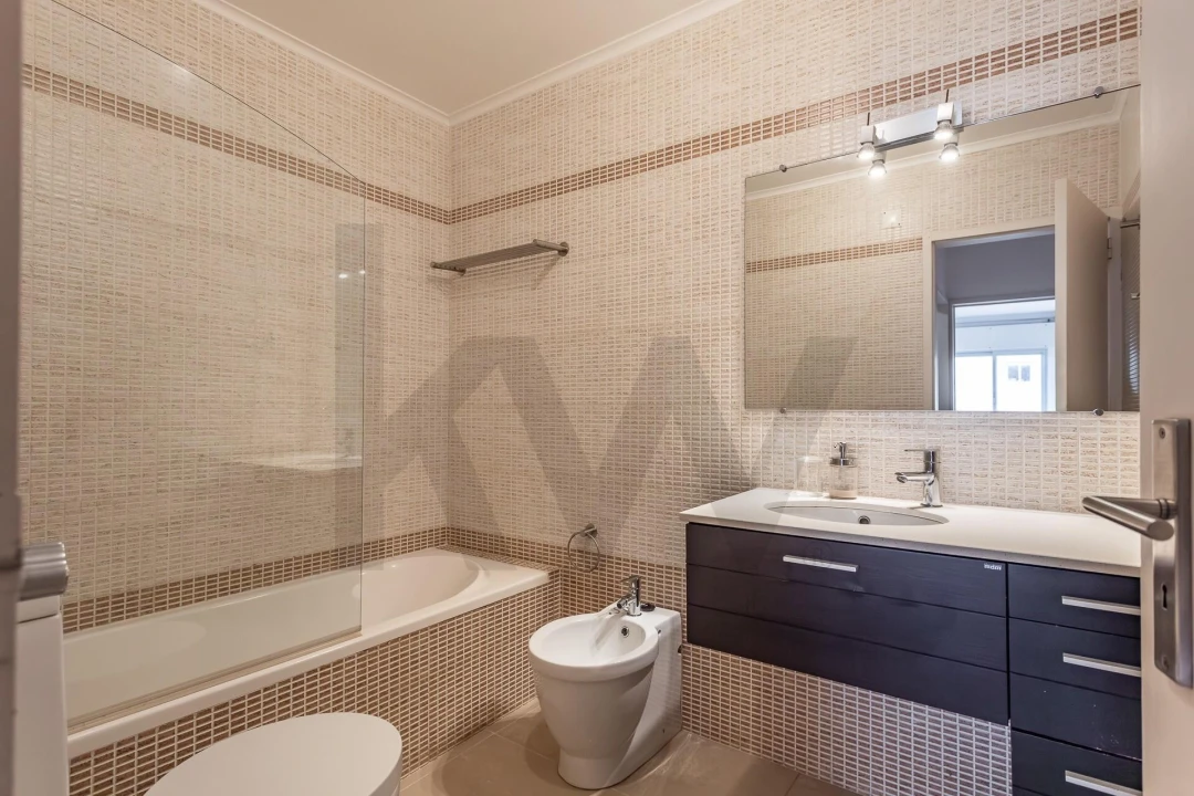 Apartamento T3 para Arrendamento em Oeiras e São Julião da Barra, Paço de Arcos e Caxias Foto 16