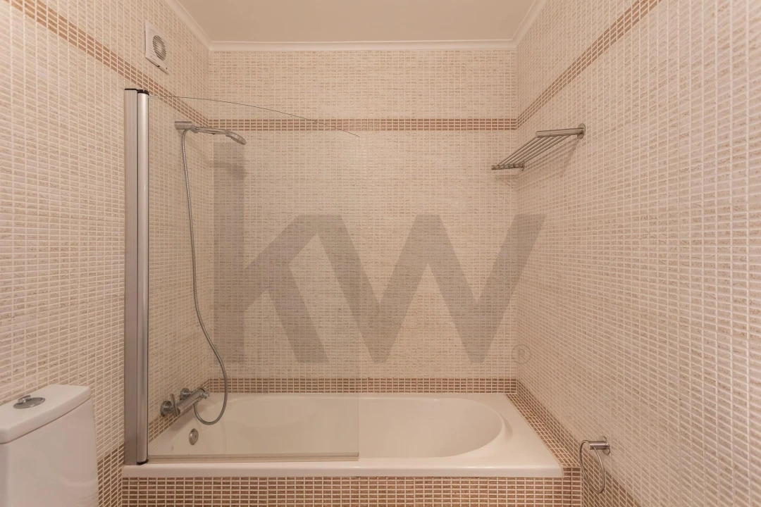 Apartamento T3 para Arrendamento em Oeiras e São Julião da Barra, Paço de Arcos e Caxias Foto 17