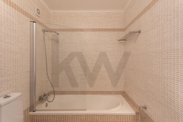 Apartamento T3 para Arrendamento em Oeiras e São Julião da Barra, Paço de Arcos e Caxias Foto 17