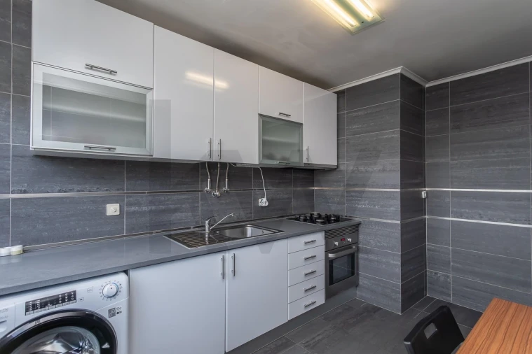 Apartamento T3 para Arrendamento em Oeiras e São Julião da Barra, Paço de Arcos e Caxias Foto 11