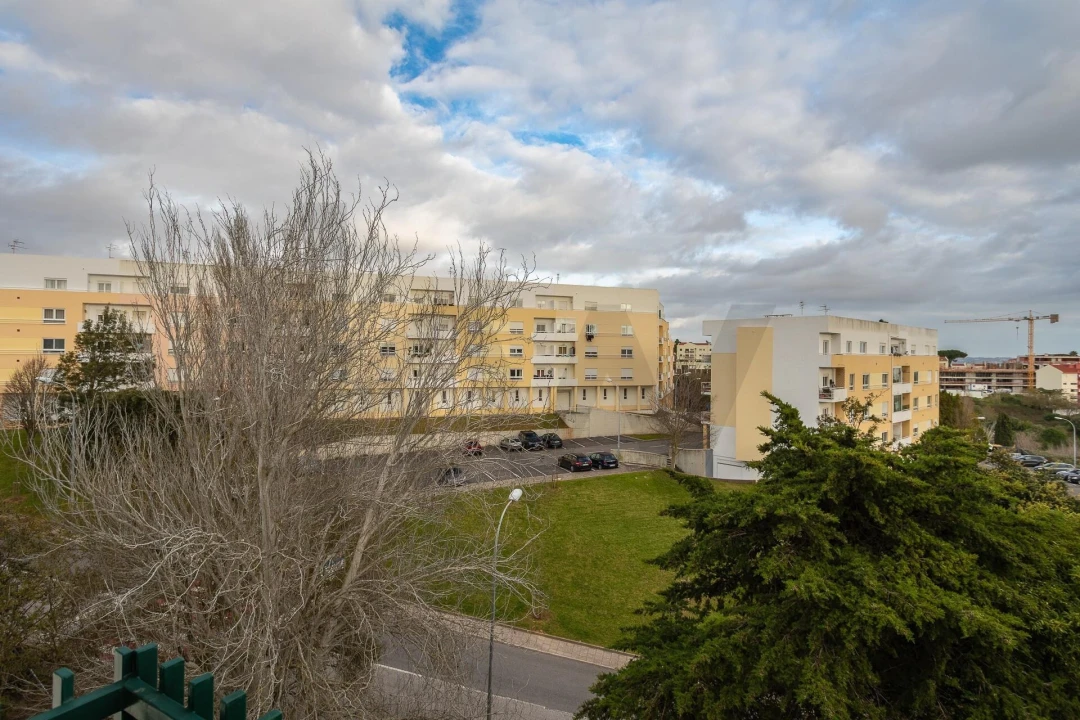 Apartamento T3 para Arrendamento em Oeiras e São Julião da Barra, Paço de Arcos e Caxias Foto 3