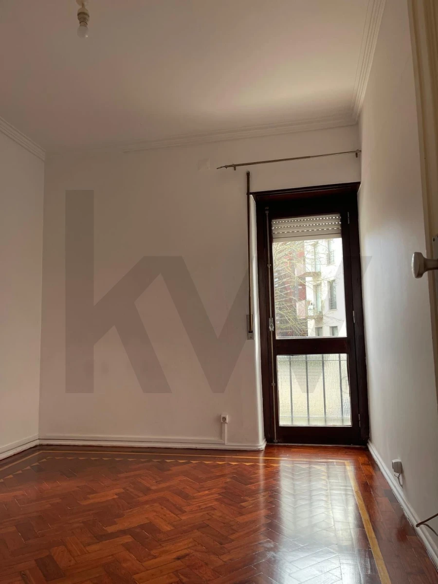 Apartamento T2 para Arrendamento em Estrela Foto 9