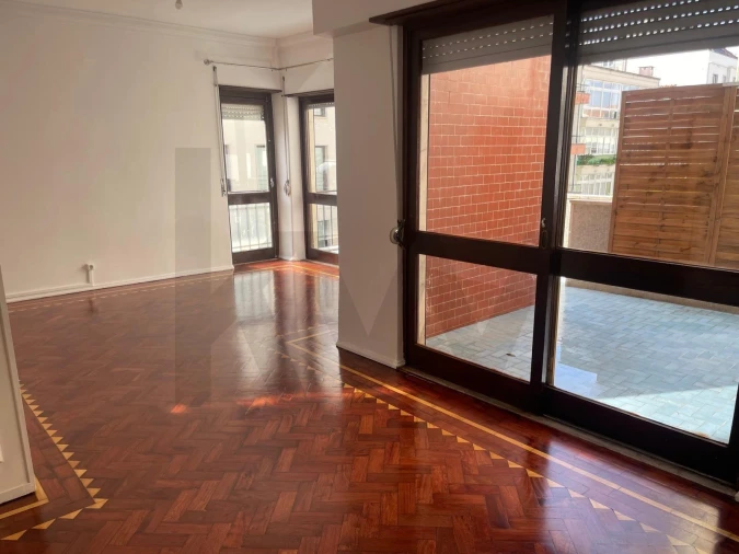 Apartamento T2 para Arrendamento em Estrela Foto 10