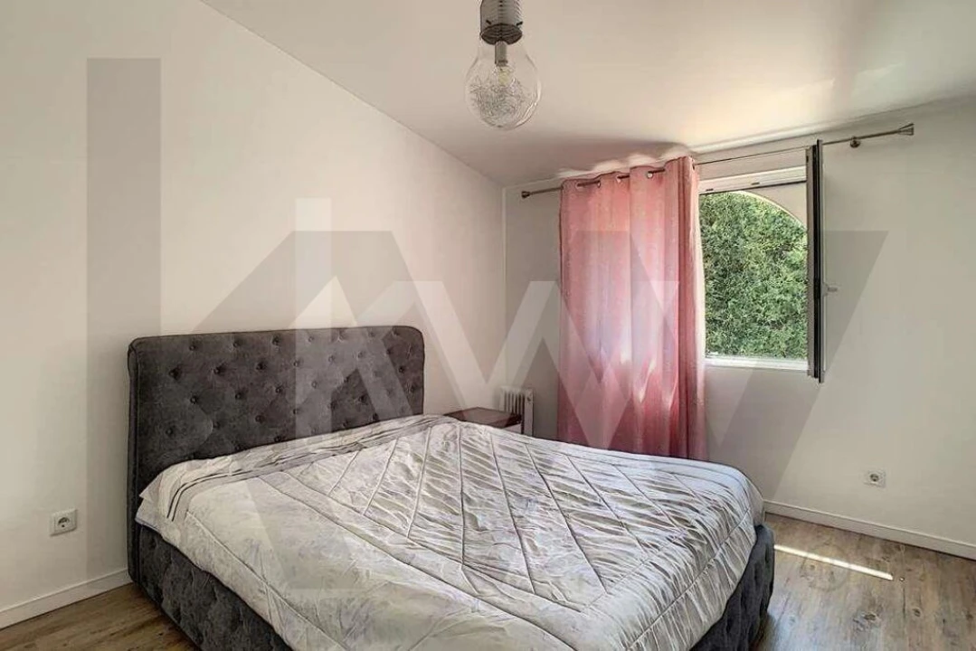 Moradia T4 para Venda em Gaeiras Foto 7