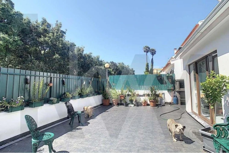 Moradia T4 para Venda em Gaeiras Foto 28